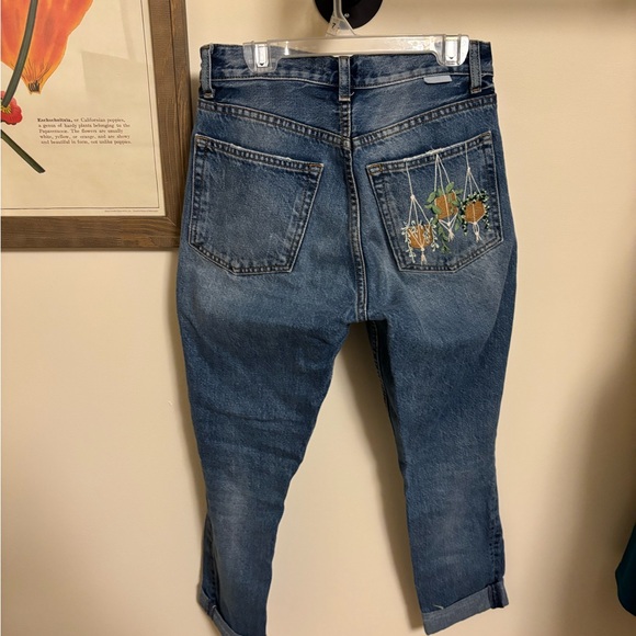 Boyish Blue Boyfriend Jeans with Embroidered Pocket - Picture 4 of 6